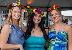 Smiling people at Treads and Threads